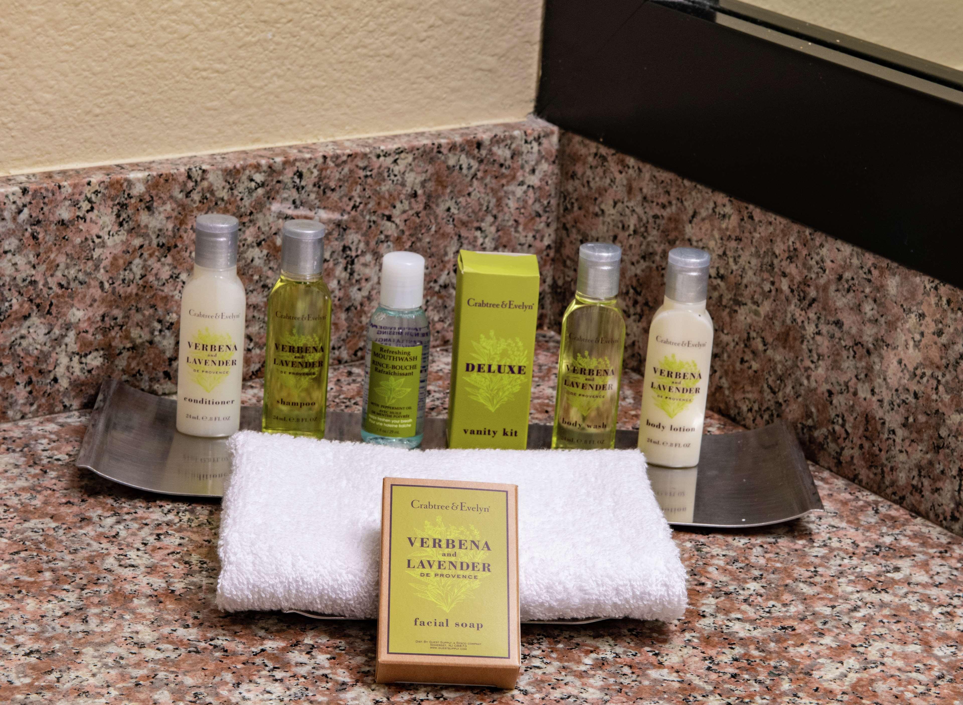 Doubletree By Hilton Hotel Orlando At Seaworld Williamsburg Esterno foto