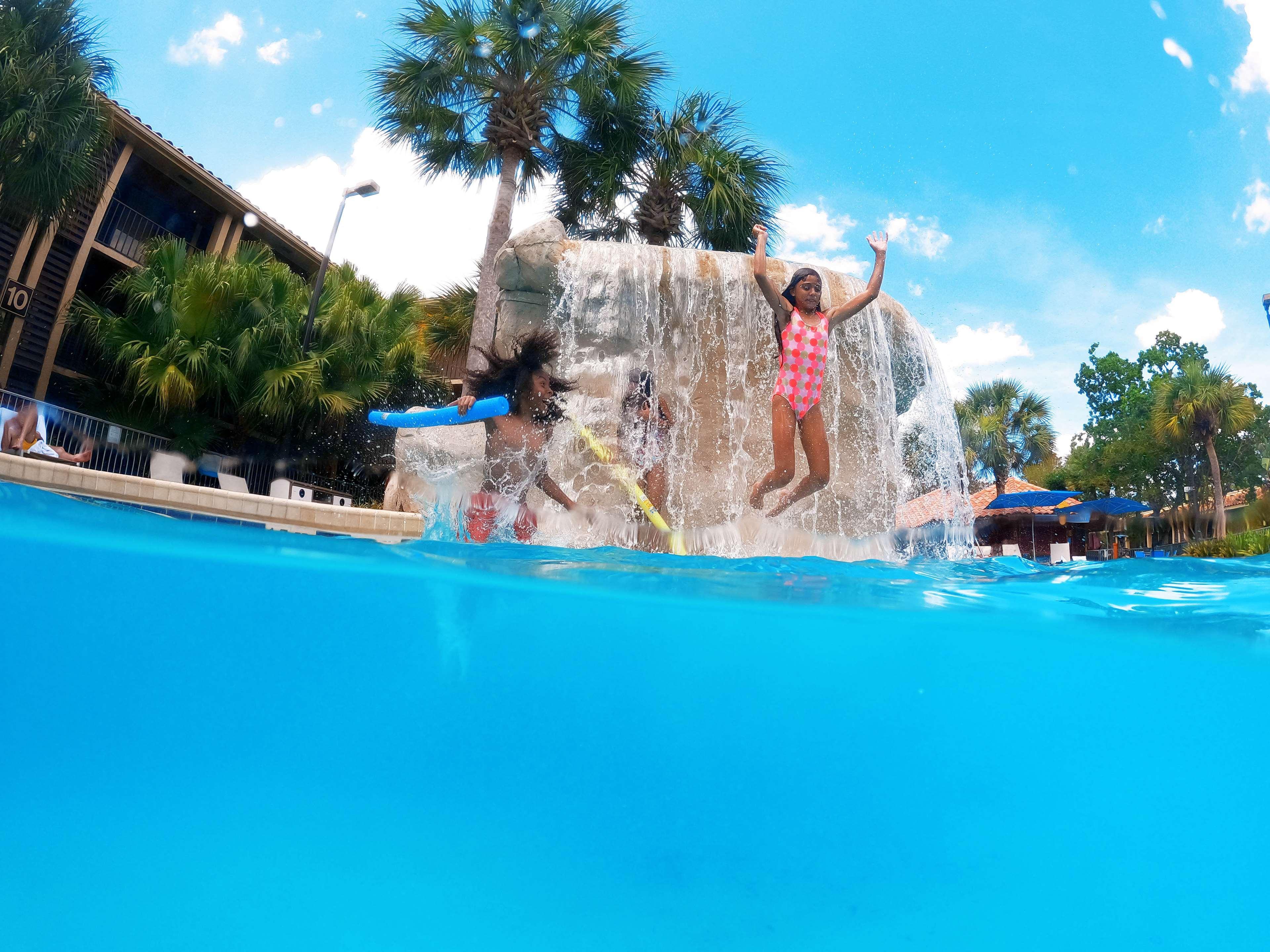 Doubletree By Hilton Hotel Orlando At Seaworld Williamsburg Esterno foto