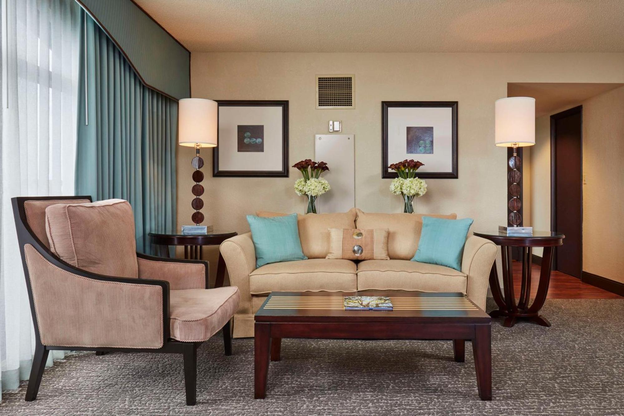 Doubletree By Hilton Hotel Orlando At Seaworld Williamsburg Esterno foto