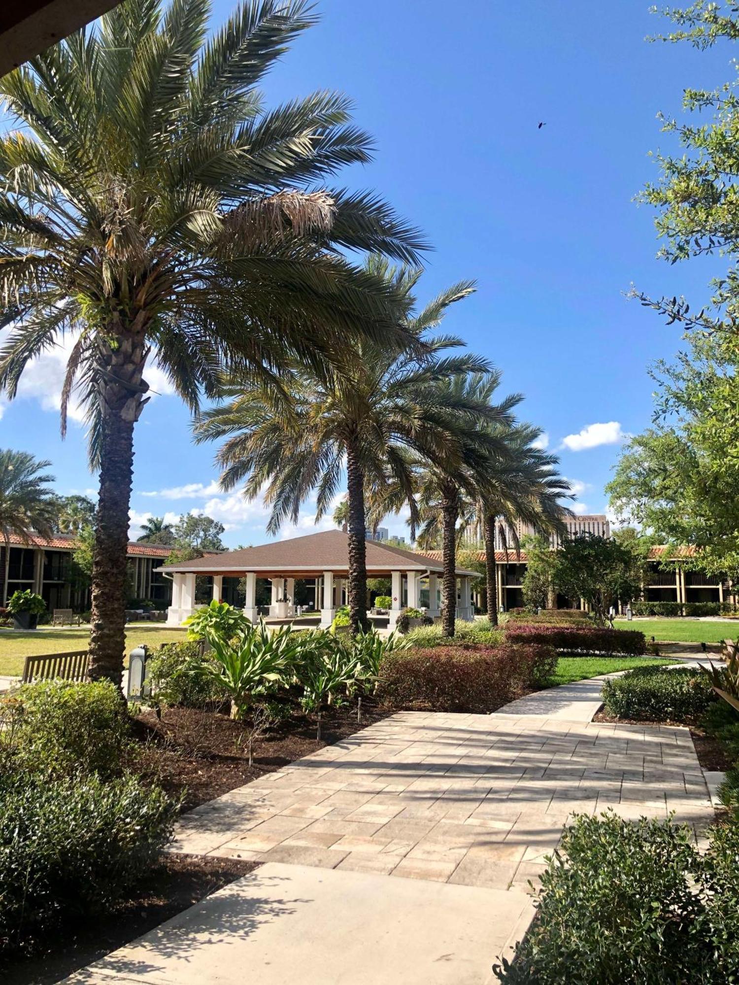 Doubletree By Hilton Hotel Orlando At Seaworld Williamsburg Esterno foto